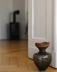 Handmade vase – Blown glass & wood (29×24 cm) – Smoke